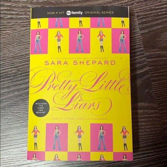 Other - Pretty Little Liars by Sara Shepard